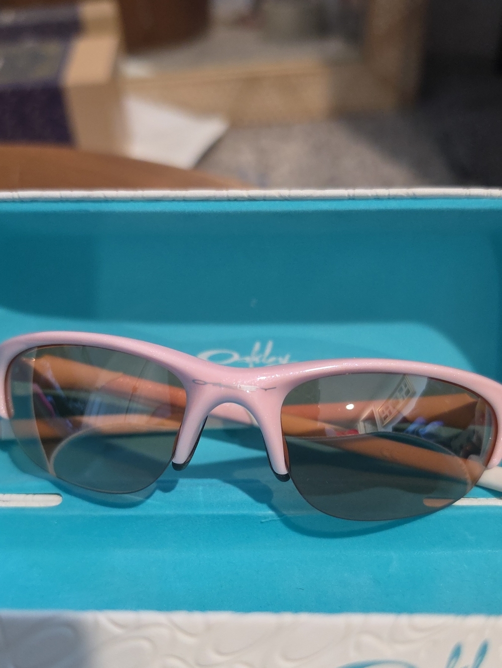 RARE Oakley Women's Pink Sunglasses - ASIAN Style With Case